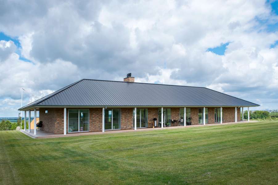 Elegante Gestaltung von Dächern und Fassaden, Nibevej 225, Frejlev, Aalborg,